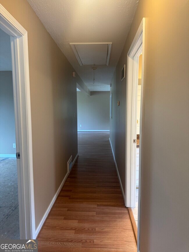 Building Photo - 2722 Bold Springs Rd