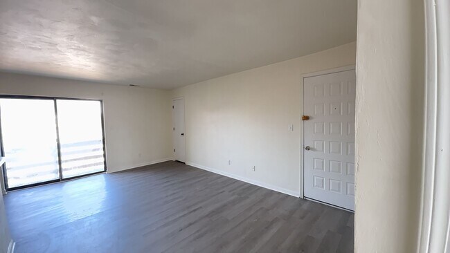 Building Photo - 9634 Elnora St