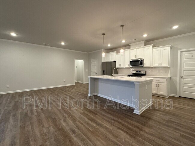 Building Photo - 102 Ranna Dr