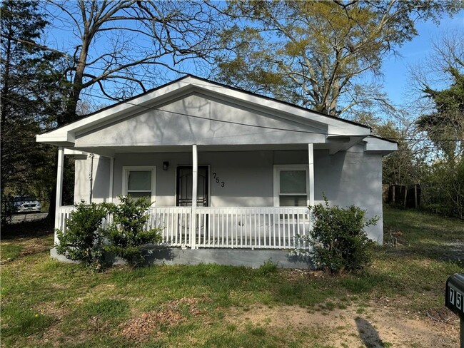 Primary Photo - 753 Second St