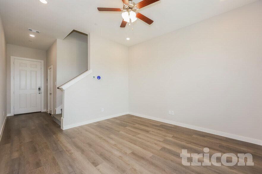 Building Photo - 105 Milford Ct