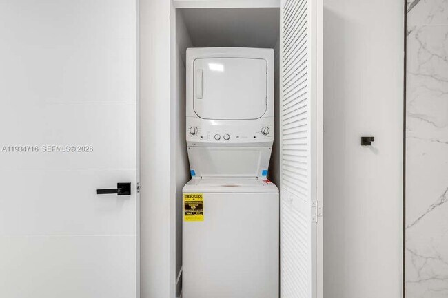 Building Photo - 1547 NW 2nd St