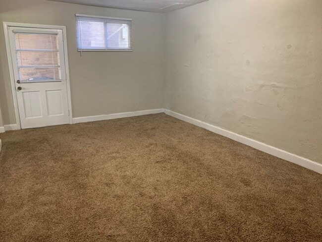 Building Photo - 4629 Ferncliff Dr