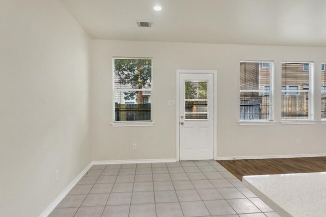 Building Photo - 39 S Camellia Grove Cir