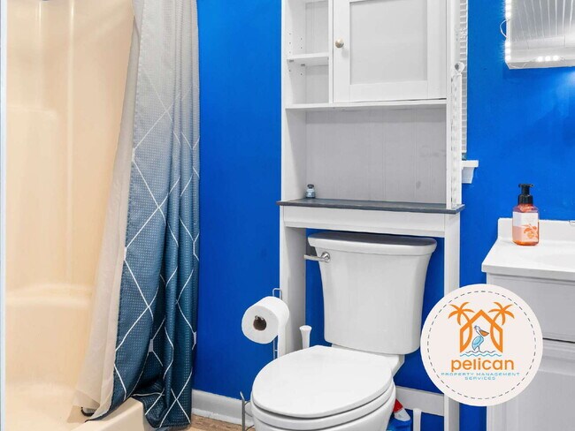 Building Photo - Cozy Studio in Pensacola