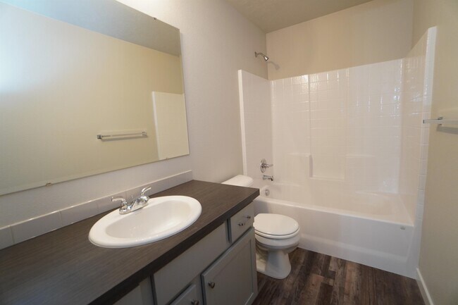 Building Photo - 13776 S Piano Ave