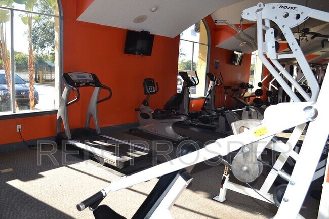 Building Photo - 4532 Commander Dr