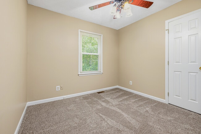 Building Photo - 1583 Winnabow Dr