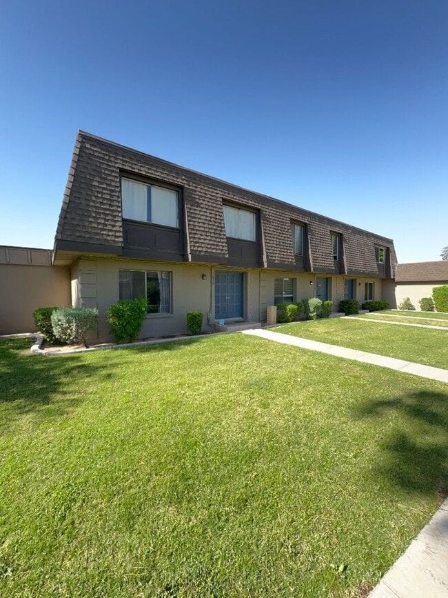 Building Photo - COMING SOON in Tempe! What a Catch!