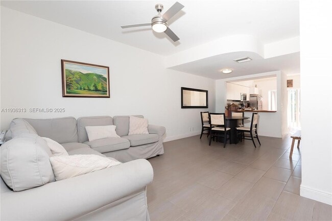 Building Photo - 7818 Dixie Beach Cir