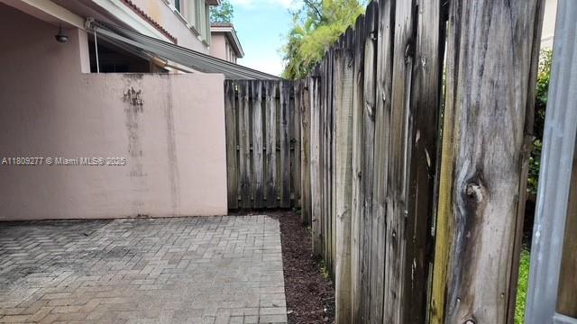 Building Photo - 197 Las Brisas Cir