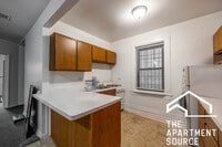 Building Photo - 1627 N Winchester Ave