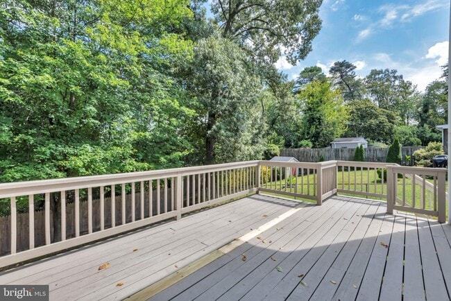 Building Photo - 651 Westphalia Ct