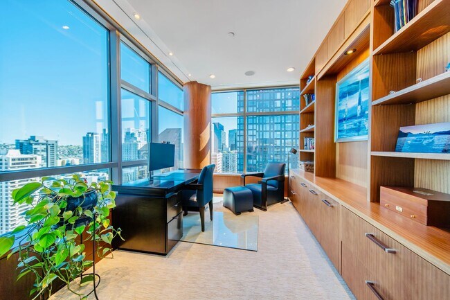 Building Photo - 2Bd/2.5Ba Seattle  Penthouse