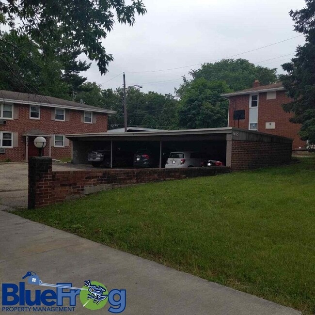 Building Photo - 1405 S Taylor St
