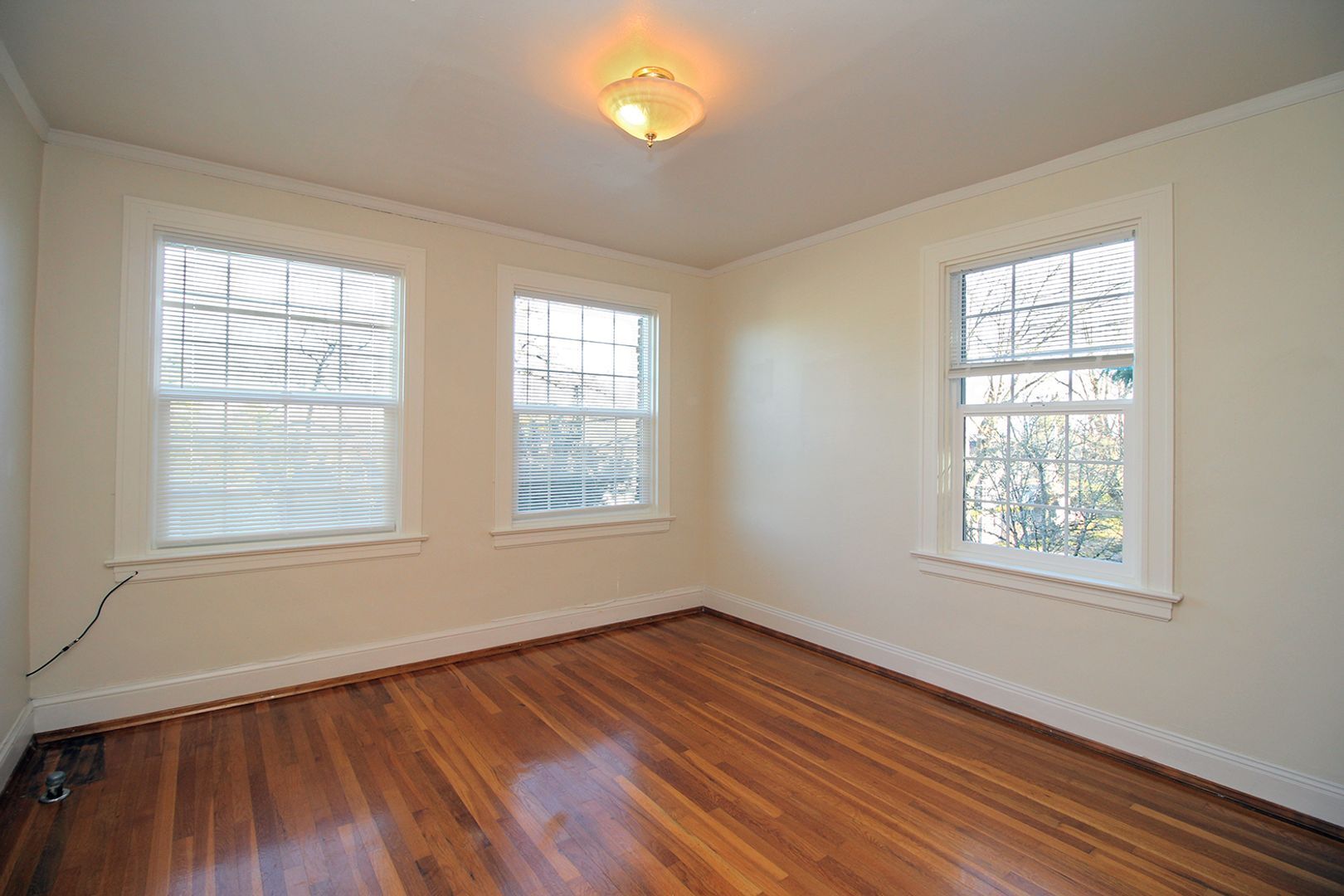 Building Photo - 1928 SW Laurel St