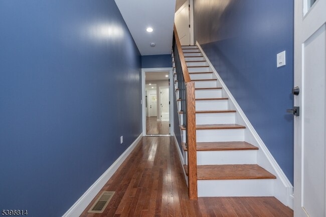 Building Photo - 24 Dean St