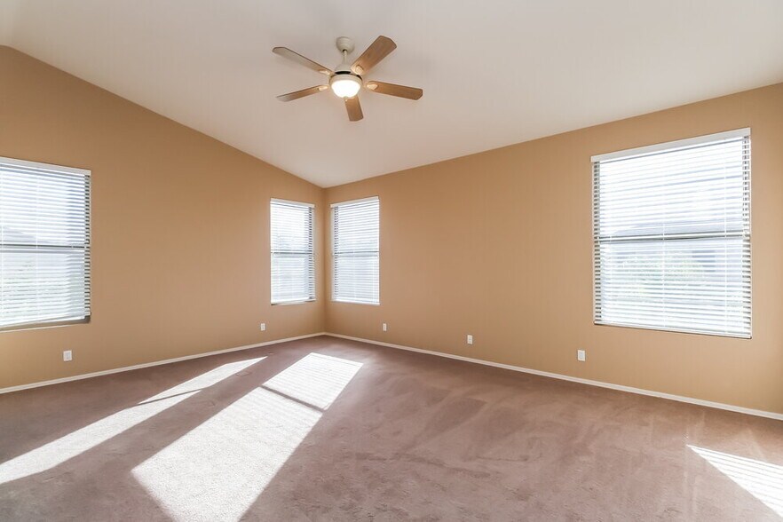 Building Photo - 9435 E Lompoc Ave