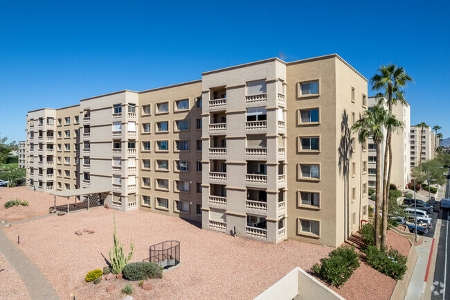 Building Photo - Scottsdale Shadows