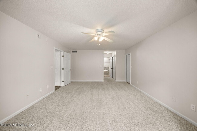 Building Photo - 6218 Hunters Ln