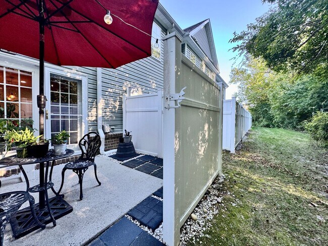 Building Photo - Available 11-06-25! Some Utilities Include...