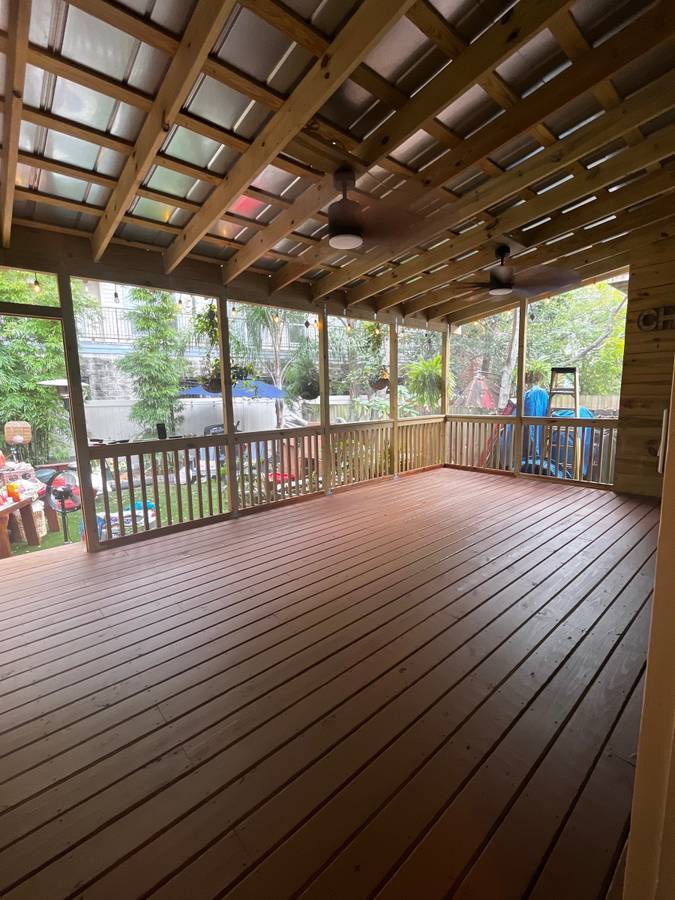 Building Photo - 620 S Lopez St