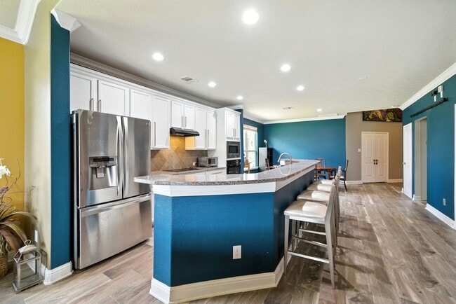 Building Photo - 25218 Lockspur Dr