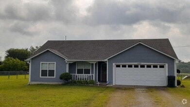 Building Photo - Peaceful 3-Bed, 2-Bath Home on 1.18 Acres ...