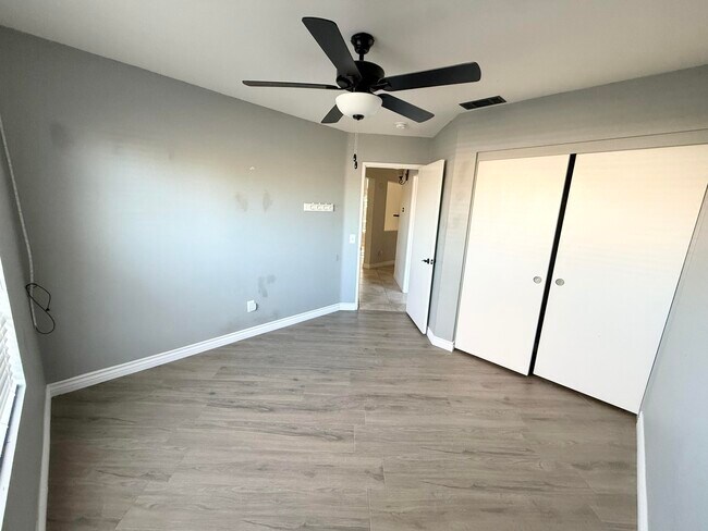 Building Photo - 80409 Windsong Way