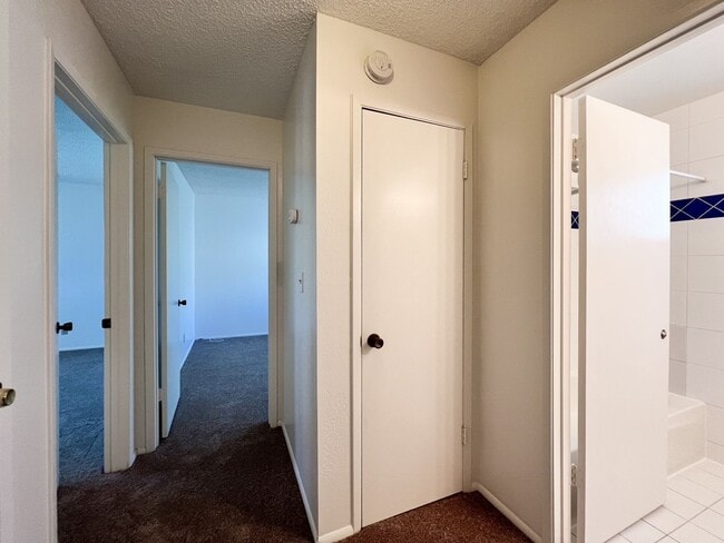 Building Photo - Two Bedroom Napa Condo