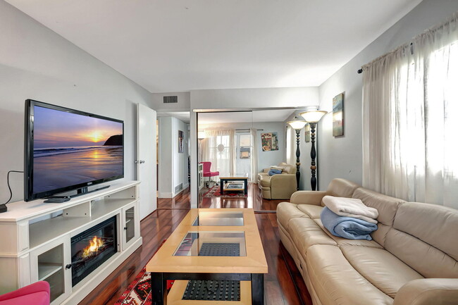 Building Photo - 288 Tuscany Ln