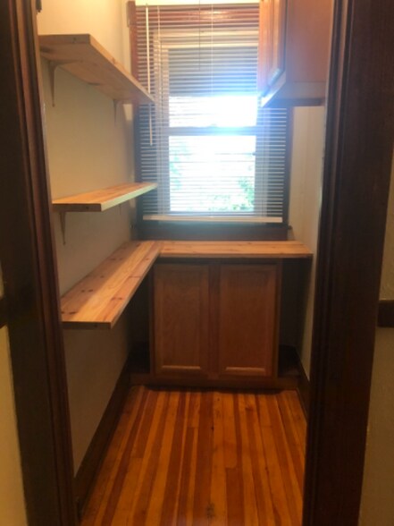 Building Photo - 18 Arch St