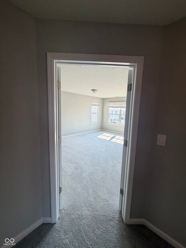 Building Photo - 9681 Angelica Dr