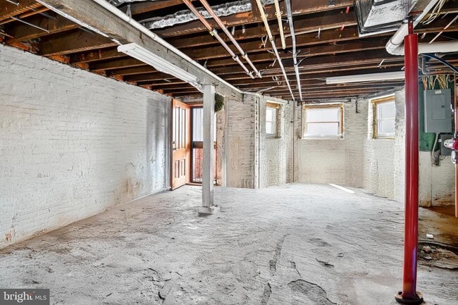 Building Photo - 216 N St NW