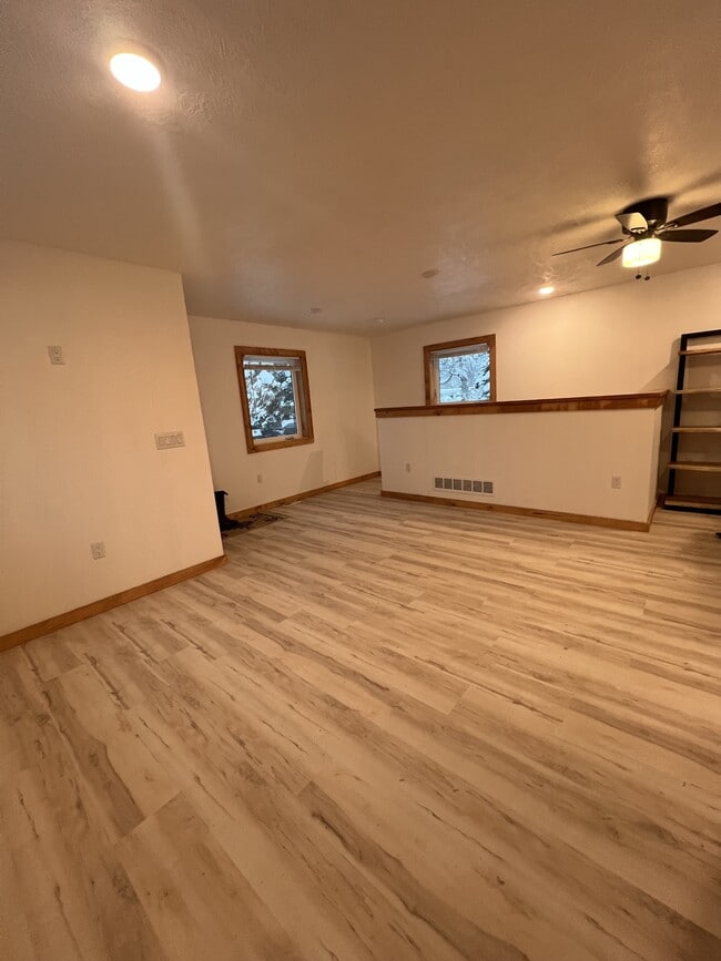 Building Photo - 3307 Iowa St