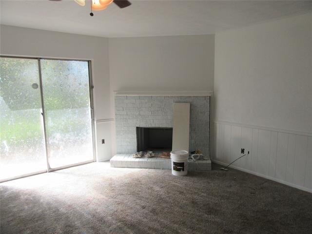 Building Photo - 916 Tulip Trail