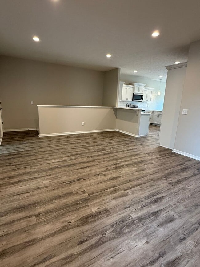 Building Photo - 2 Bedroom/2.5 Bath ranch townhome with 2 stall garage located in SE Lincoln