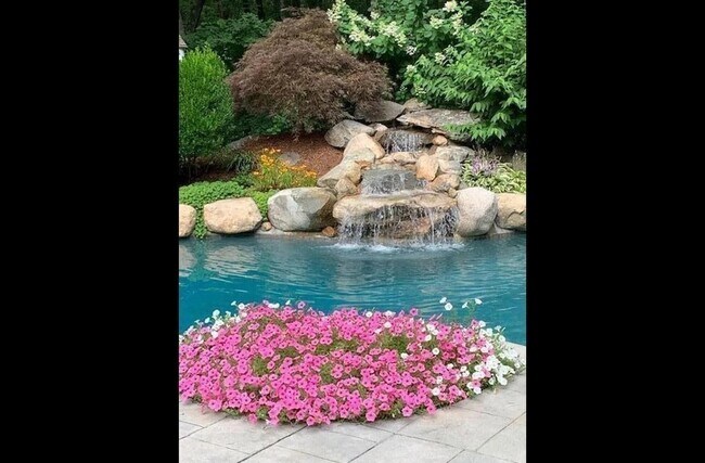 Building Photo - 7 Washburn St