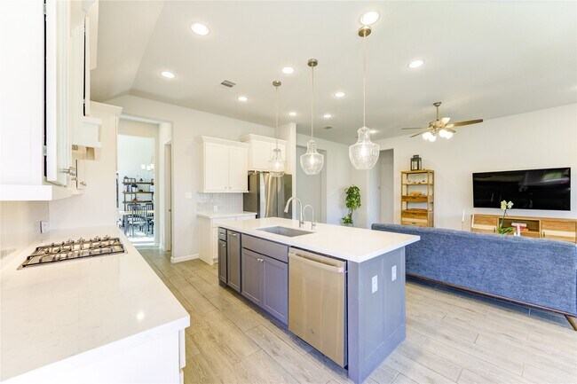 Building Photo - 6027 Painted Plains Ln