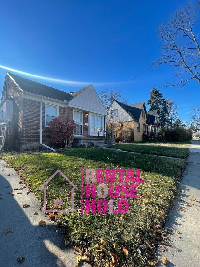 Building Photo - ~ 3 BEDROOM 1 BATH BUNGALOW SECURTIY DEPOSIT SPECIAL ~$500