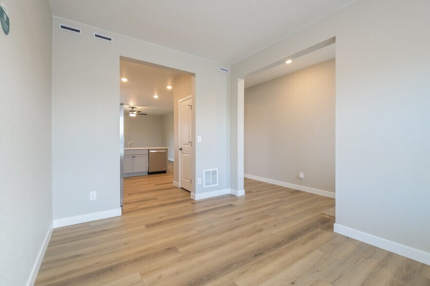 Building Photo - 9462 Truckee Ct