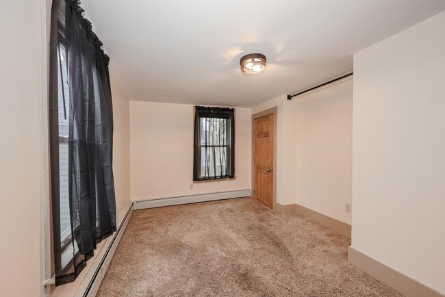 Building Photo - 3 Clark Rd