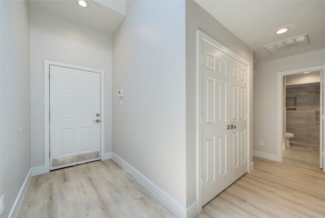 Building Photo - 4931 Lake Catherine Ct