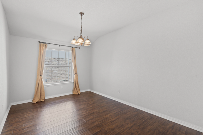 Building Photo - 1609 Abbey Ln