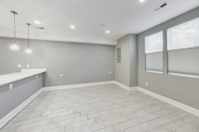 Building Photo - 1813 D St NE