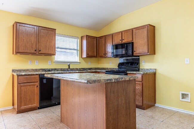 Building Photo - 8914 Walnut Springs