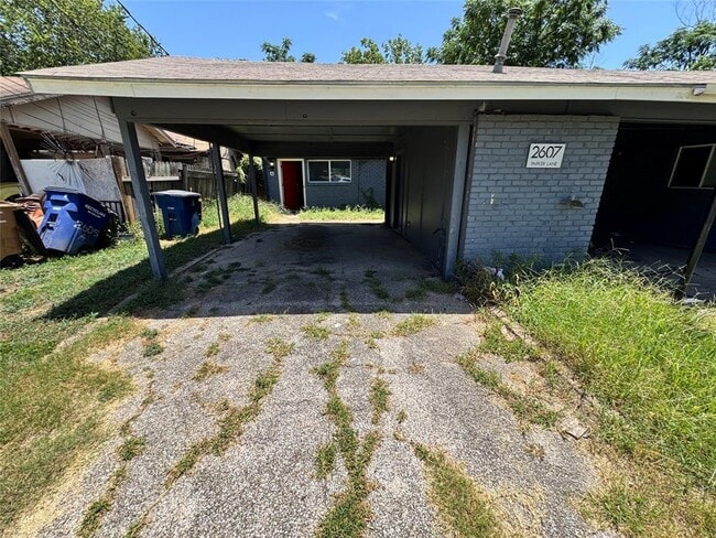 Primary Photo - 2607 Parker Ln