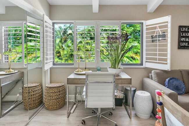 Building Photo - 250 S Ocean Blvd