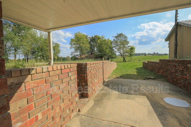 Building Photo - 1741 E 1st Ave