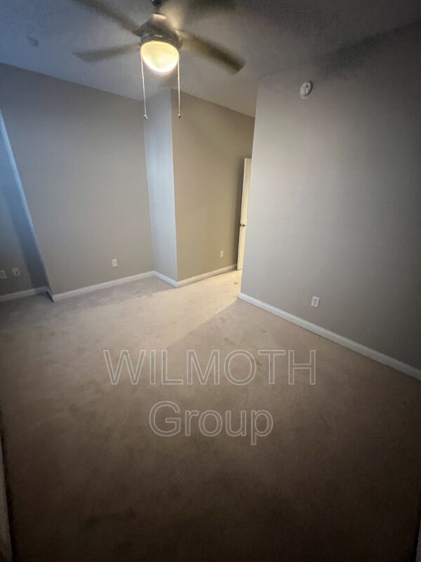 Building Photo - 521 N Park Ave